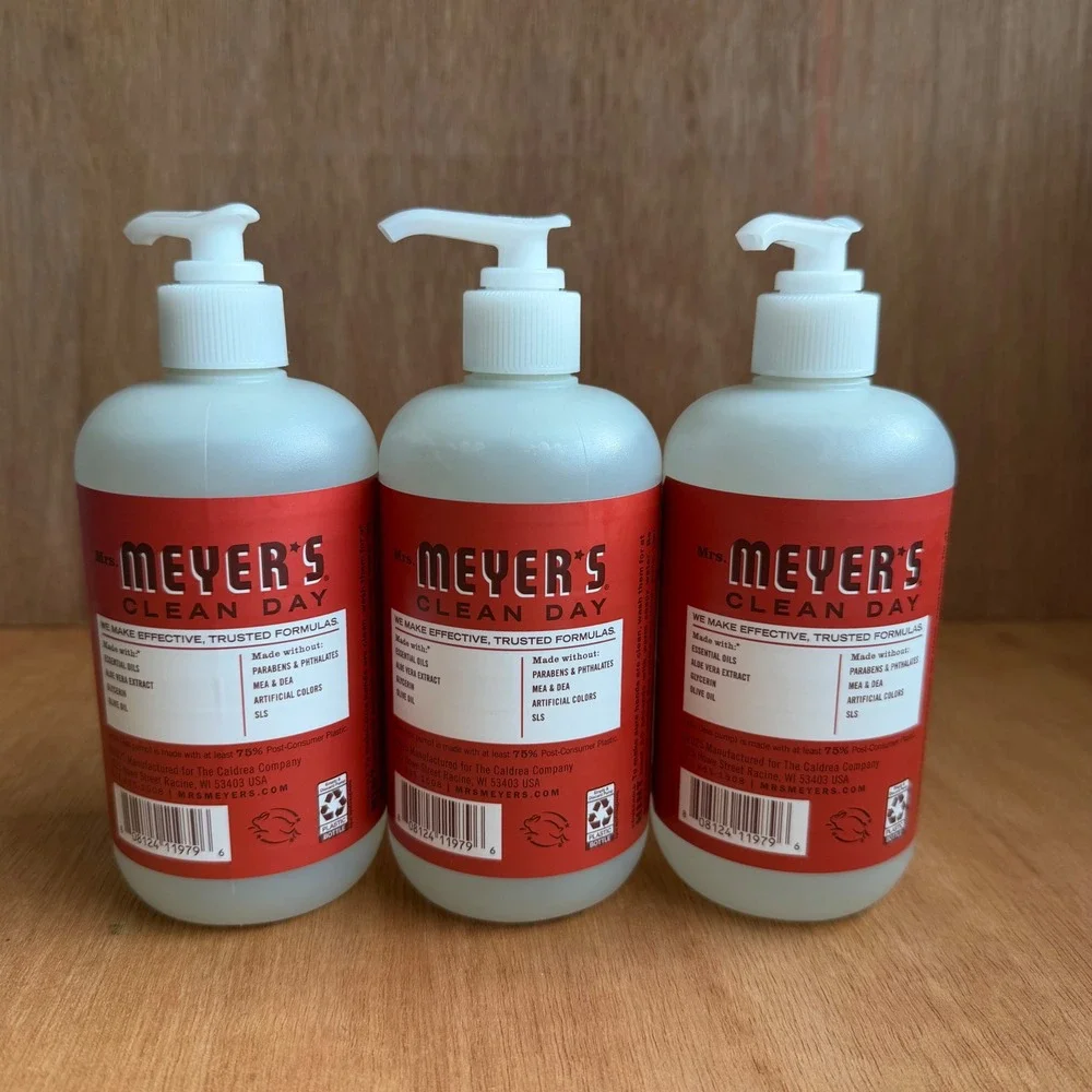 Mrs. Meyer's Clean Day Tomato Vine Hand Soap bundle 12.5oz Limited Edition